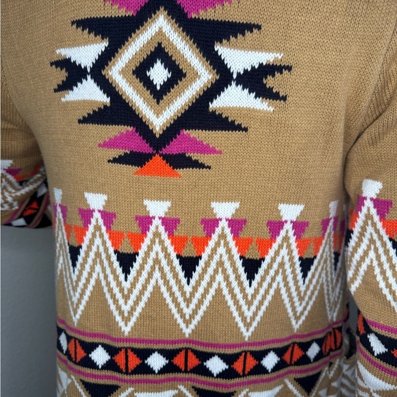 Chaser Tan and Pink Cardigan with Geometric Patterns - Picture 10 of 12